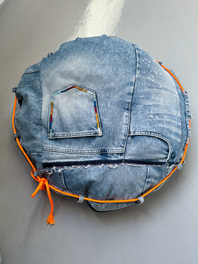 The Denim-Rework Daydream Lounger - Vintage Jeans Round Pillow Dog Bed