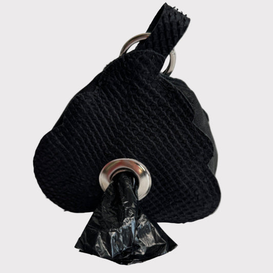 Le-Poop-Sac-Poop-bag-dispenser-from-Muse-Et-Moi-black-front-made-from-industry-waste-leather