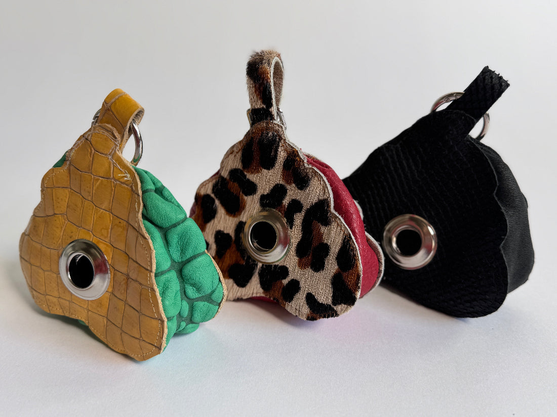 Le-Poop-Sac-Poop-bag-dispenser-from-Muse-Et-Moi-3-colors