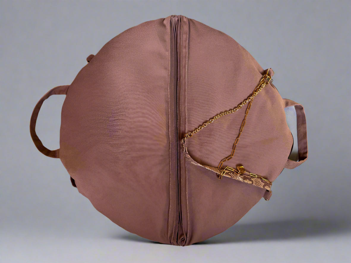 The-2-Zipper-Convertible-Laptop-Bag-and-Lapdog-Bed-folded-from-Muse-et-moi-with-shoulder-strap-back