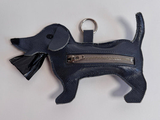 Le-Sniffer-Waste-bag-Dispenser-for-dogs-from-Muse-et-moi-blue-gray-leather-with-zipper-dog-silhouette-bag-charm